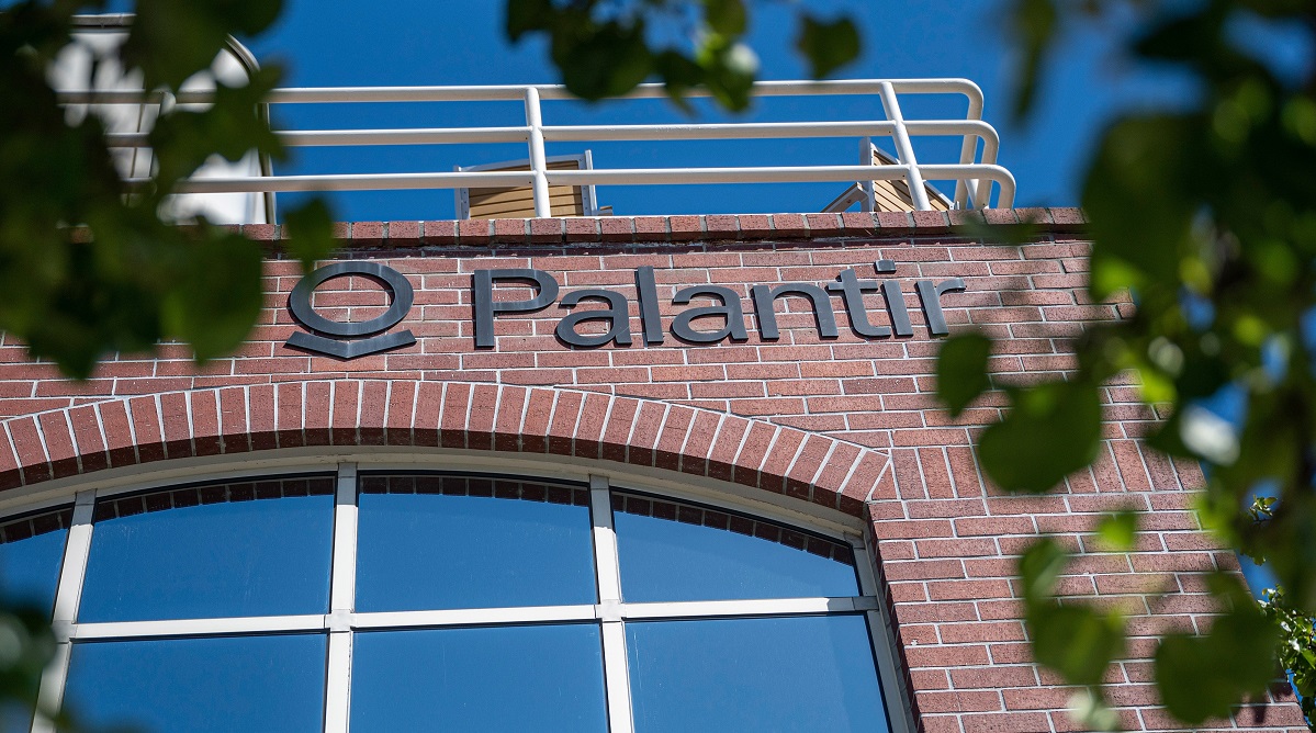 Palantir sales forecast falls short of Wall Street's hopes